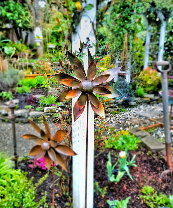 Happy Gardens - Dahlia Flower Wind Spinner 12”