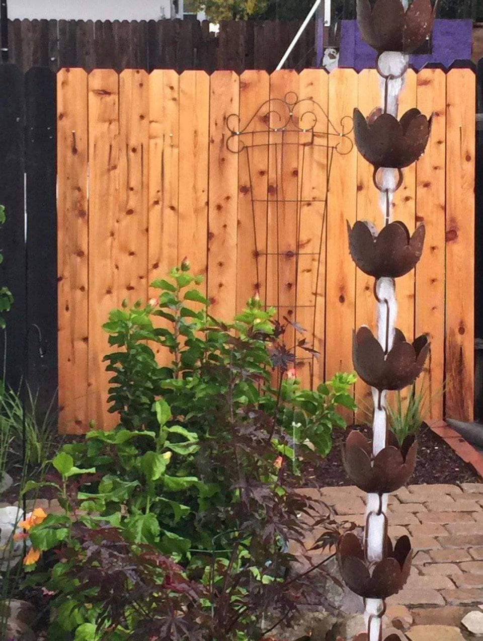 Flamed Lily Cup Rain Chain