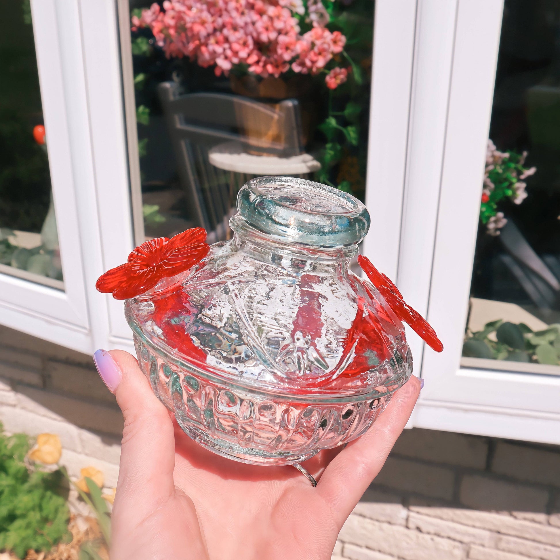 Pot de Creme Staked Hummingbird Feeder - Happy Gardens