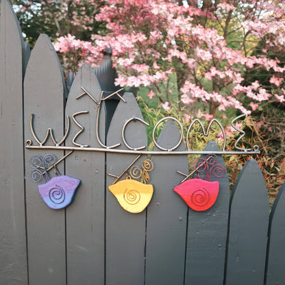 Happy Gardens - Swirly Bird Welcome Sign